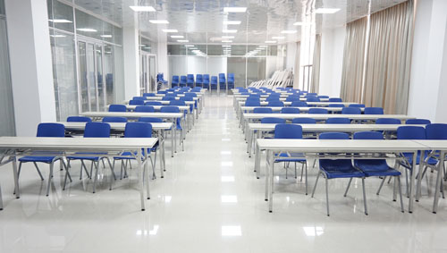 富轩商学院“导购培训班“准备就绪！！静候各位学员到来~~