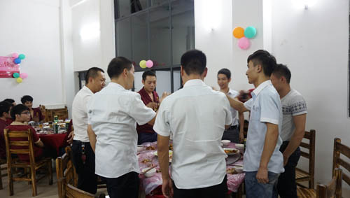 快乐相伴——第三季度富轩员工生日Party完美落幕